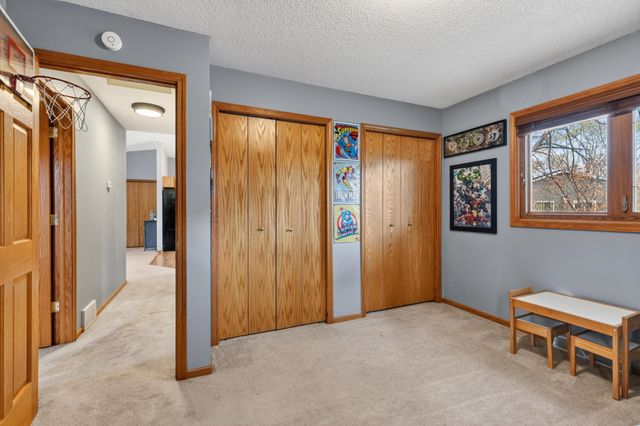 1011 Westview Drive, Farmington, MN 55024