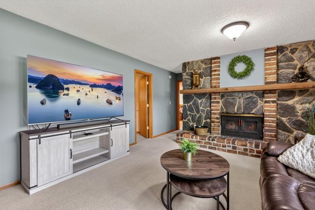 1011 Westview Drive, Farmington, MN 55024