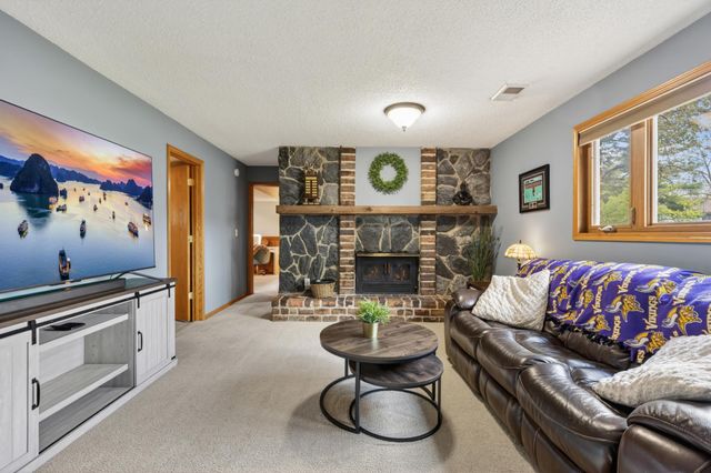 1011 Westview Drive, Farmington, MN 55024