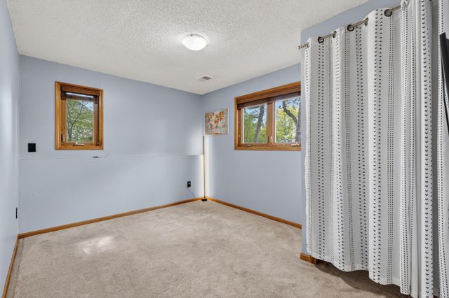 1011 Westview Drive, Farmington, MN 55024