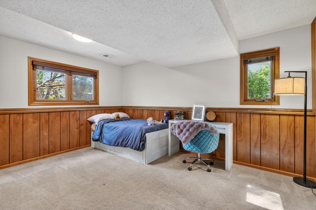 1011 Westview Drive, Farmington, MN 55024