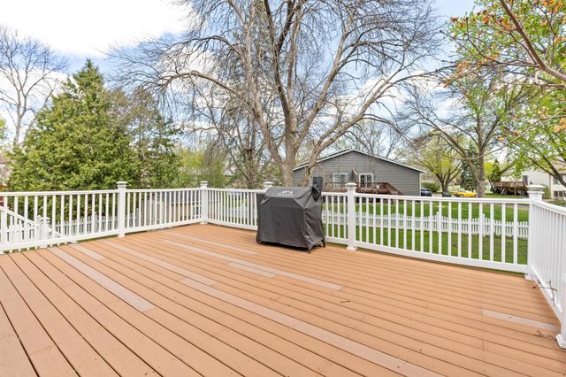 1011 Westview Drive, Farmington, MN 55024