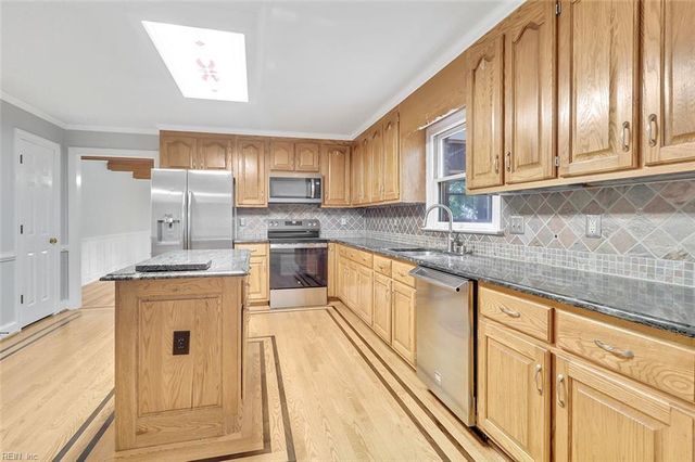 820 Birch Forest CT, Chesapeake, VA 23322
