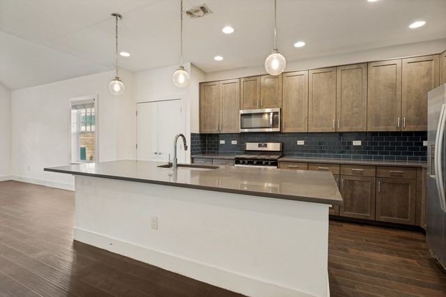 629 Bishop Heights Lane, Dallas, TX 75208