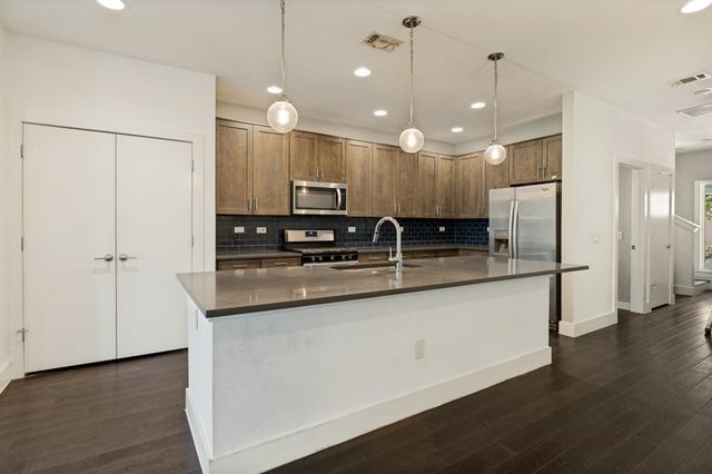 629 Bishop Heights Lane, Dallas, TX 75208