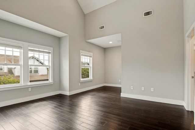 629 Bishop Heights Lane, Dallas, TX 75208