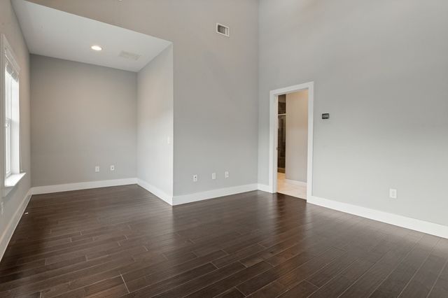 629 Bishop Heights Lane, Dallas, TX 75208