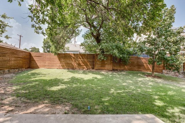 629 Bishop Heights Lane, Dallas, TX 75208
