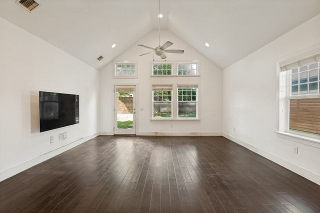 629 Bishop Heights Lane, Dallas, TX 75208