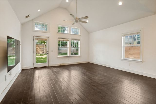 629 Bishop Heights Lane, Dallas, TX 75208