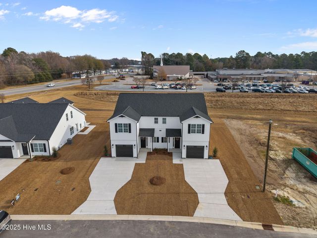 109 Lady O Drive B, Greenville, NC 27834