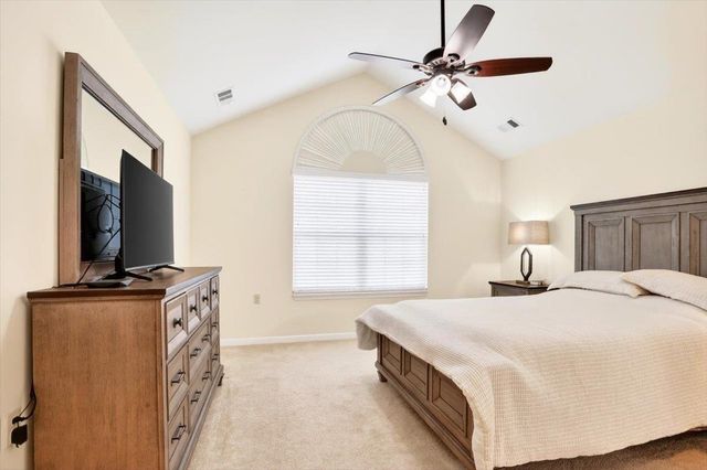 1601 E SOUTHFIELD CIR E, Memphis, TN 38016