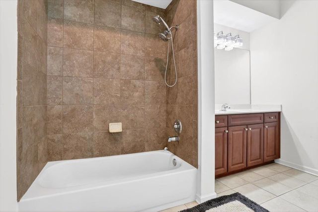 1601 E SOUTHFIELD CIR E, Memphis, TN 38016