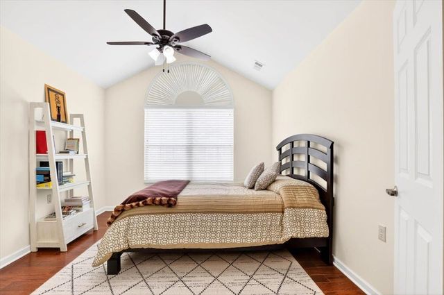 1601 E SOUTHFIELD CIR E, Memphis, TN 38016