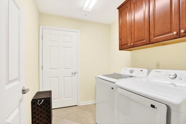 1601 E SOUTHFIELD CIR E, Memphis, TN 38016