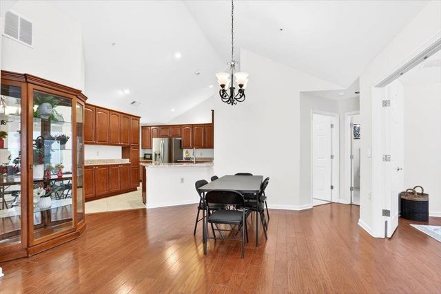 1601 E SOUTHFIELD CIR E, Memphis, TN 38016
