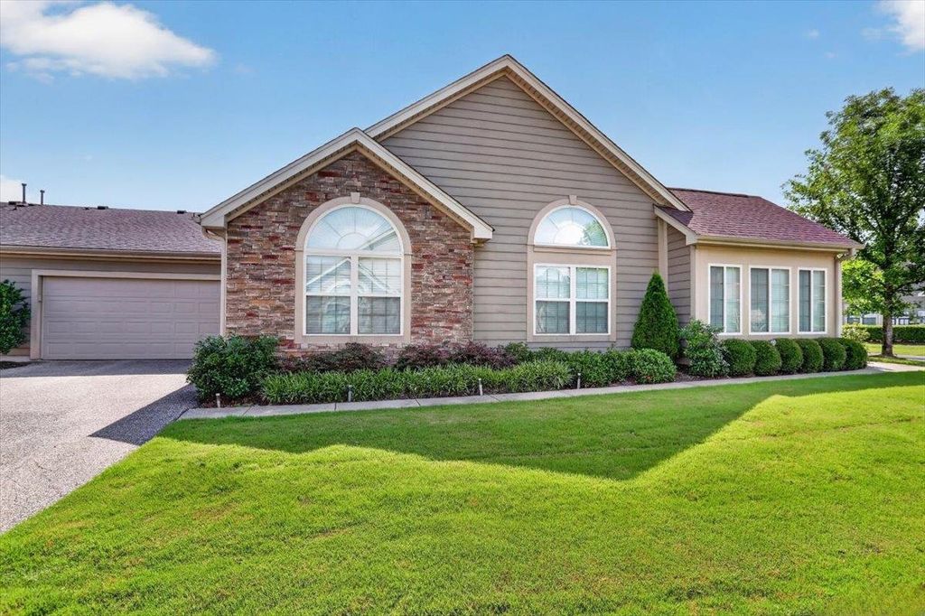 1601 E SOUTHFIELD CIR E, Memphis, TN 38016