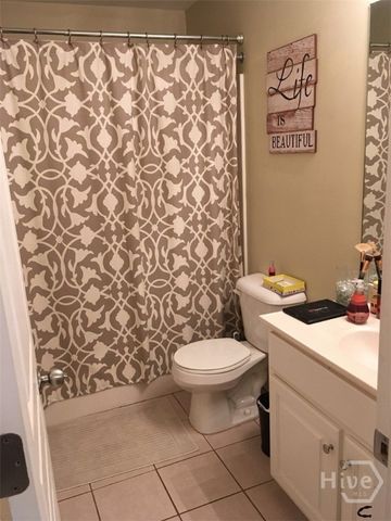 490 Barnett Shoals Road 237, Athens, GA 30605