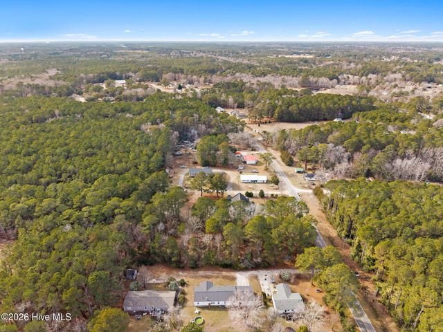 807 Crystal Court SW, Shallotte, NC 28470