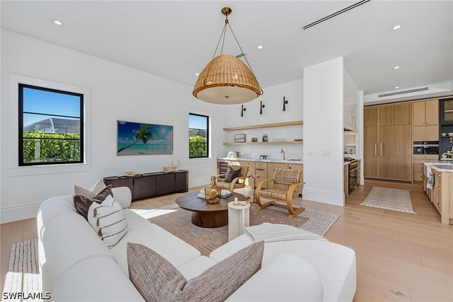 839 Chestnut CT, Marco Island, FL 34145