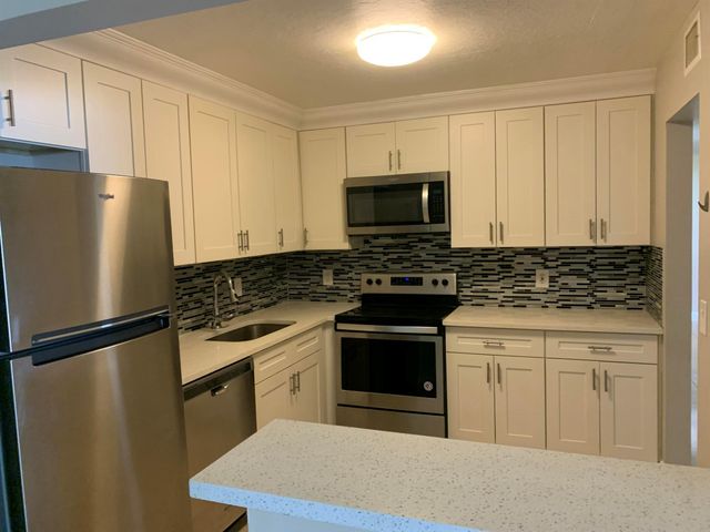 708 SE 2nd Avenue 324, Deerfield Beach, FL 33441