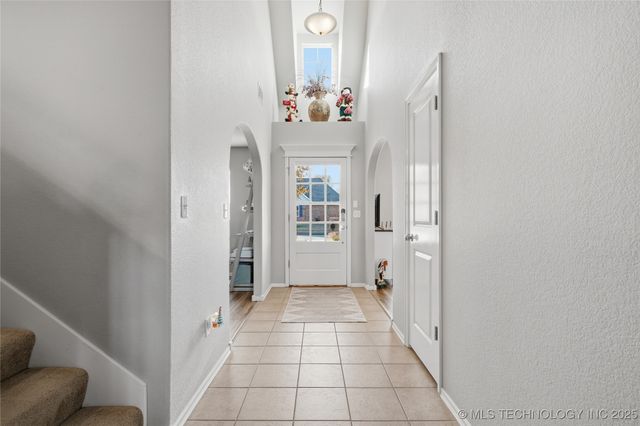 10211 N 143rd East Avenue, Owasso, OK 74055