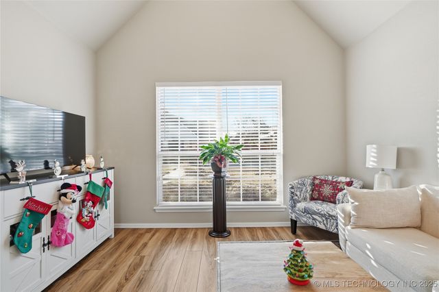 10211 N 143rd East Avenue, Owasso, OK 74055