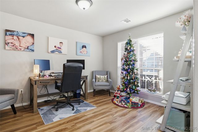 10211 N 143rd East Avenue, Owasso, OK 74055