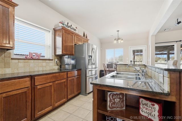 10211 N 143rd East Avenue, Owasso, OK 74055