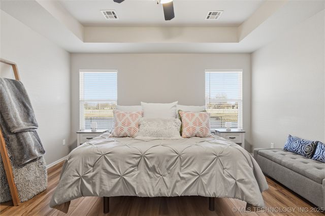 10211 N 143rd East Avenue, Owasso, OK 74055