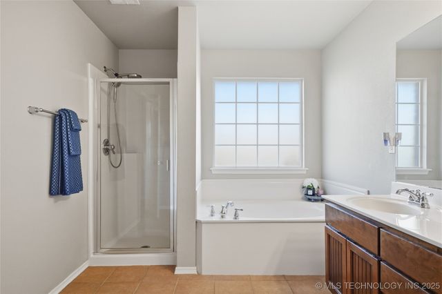 10211 N 143rd East Avenue, Owasso, OK 74055