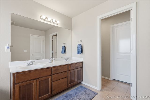 10211 N 143rd East Avenue, Owasso, OK 74055