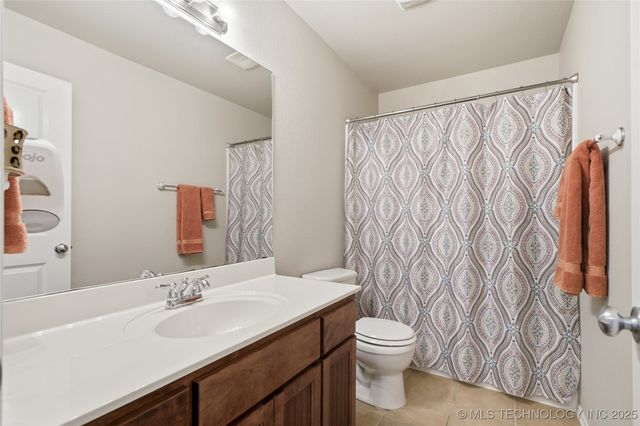 10211 N 143rd East Avenue, Owasso, OK 74055