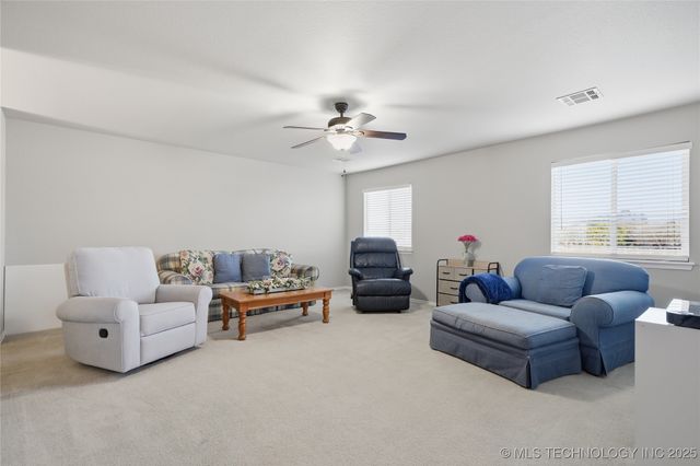 10211 N 143rd East Avenue, Owasso, OK 74055