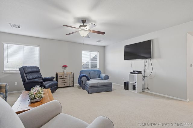 10211 N 143rd East Avenue, Owasso, OK 74055