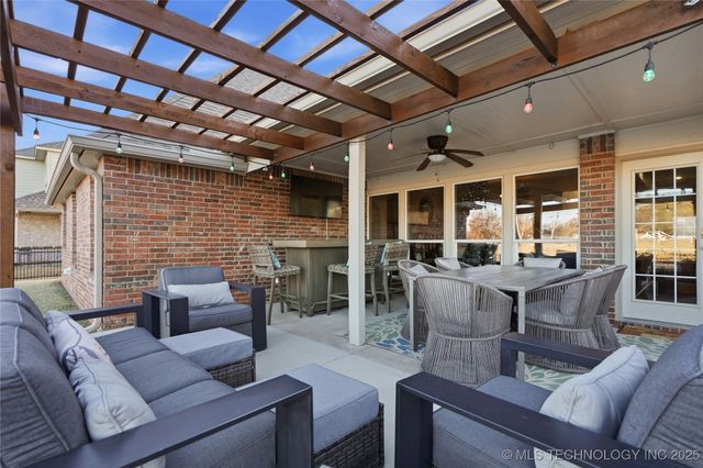 10211 N 143rd East Avenue, Owasso, OK 74055