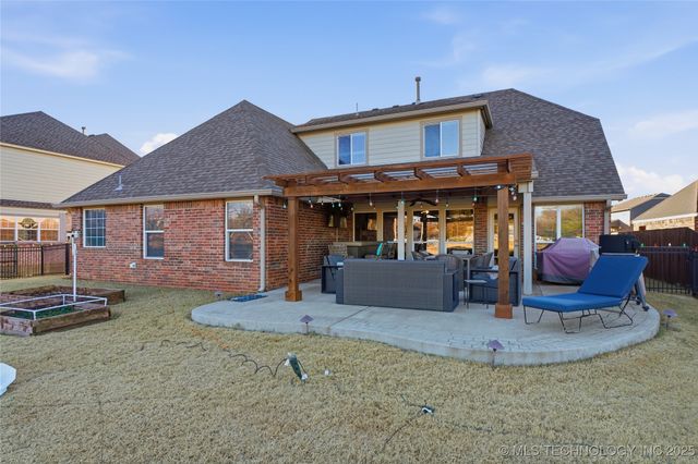 10211 N 143rd East Avenue, Owasso, OK 74055