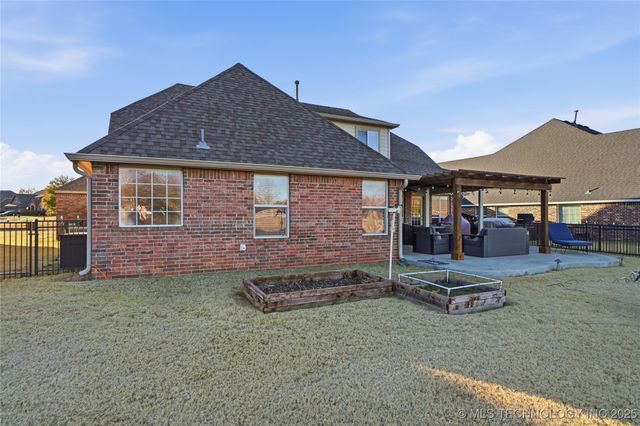 10211 N 143rd East Avenue, Owasso, OK 74055