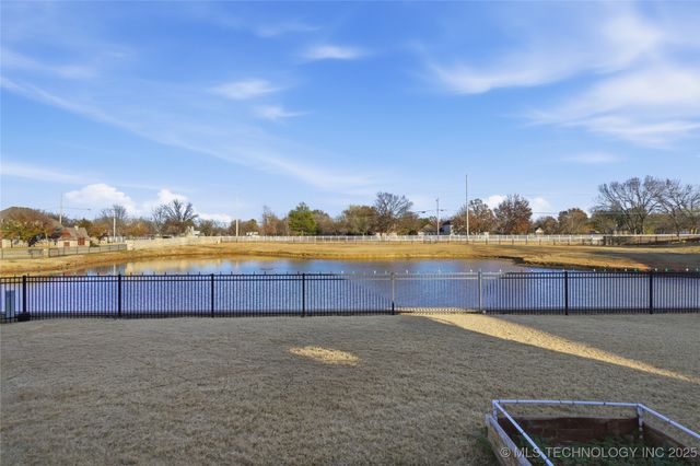 10211 N 143rd East Avenue, Owasso, OK 74055