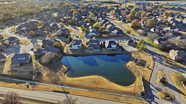 10211 N 143rd East Avenue, Owasso, OK 74055