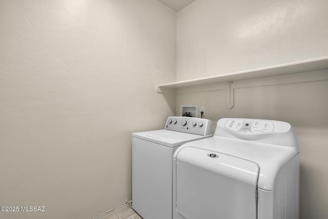 1096 Vista De Los Alamos, Rio Rico, AZ 85648