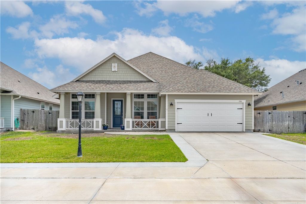 106 Dream Oak Dr, Rockport, TX 78382 — photo 2