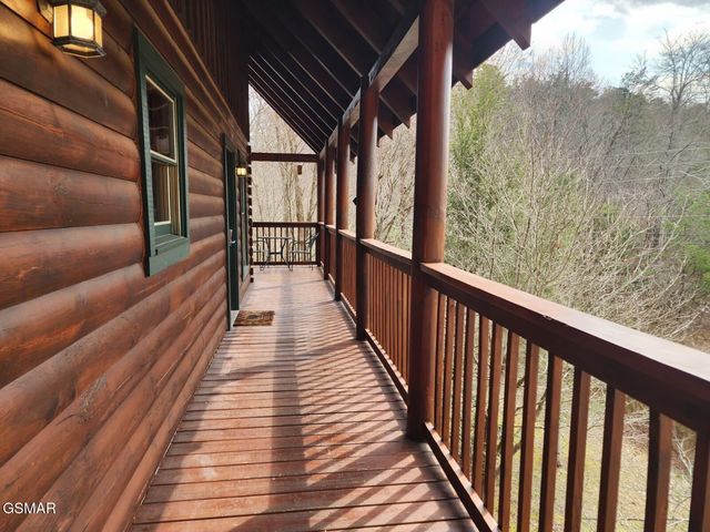 4408 Forest Vista Way, Pigeon Forge, TN 37863