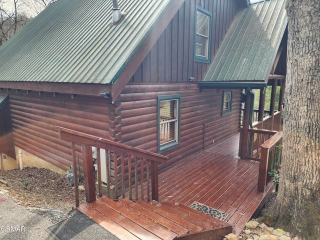 4408 Forest Vista Way, Pigeon Forge, TN 37863