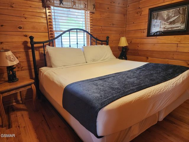 4408 Forest Vista Way, Pigeon Forge, TN 37863