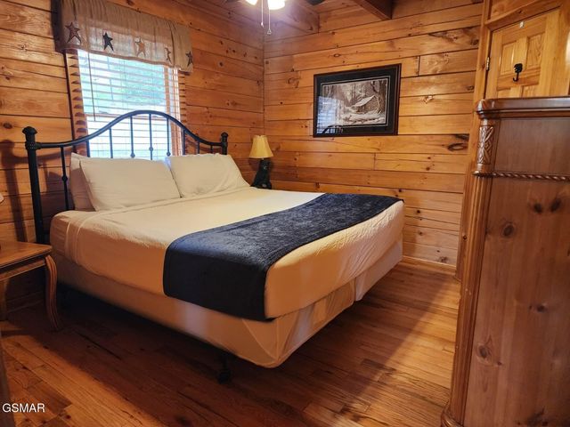 4408 Forest Vista Way, Pigeon Forge, TN 37863