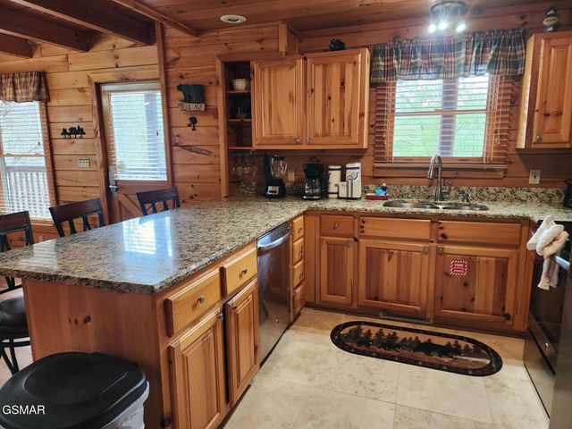 4408 Forest Vista Way, Pigeon Forge, TN 37863