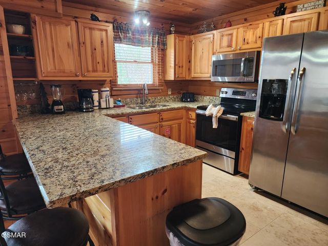 4408 Forest Vista Way, Pigeon Forge, TN 37863