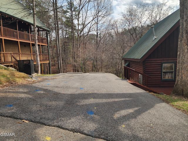 4408 Forest Vista Way, Pigeon Forge, TN 37863