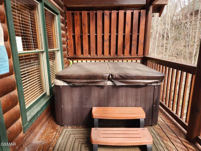 4408 Forest Vista Way, Pigeon Forge, TN 37863